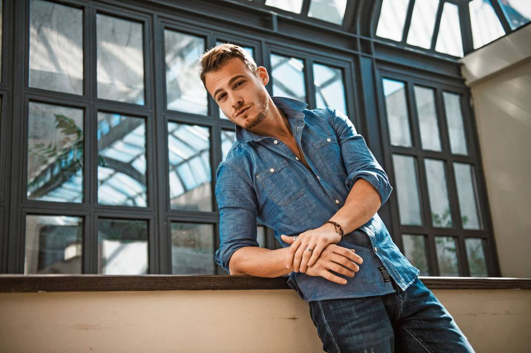 Kerem Bürsin'in yeni aşkı Türkiye’nin en zengin ailesinin torunu çıktı - Resim: 4